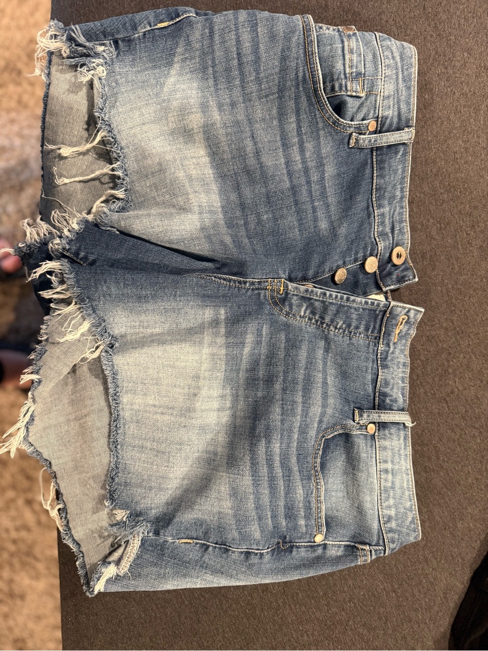 Women's Distressed Denim Shorts - Light Blue - Picture 5 of 5
